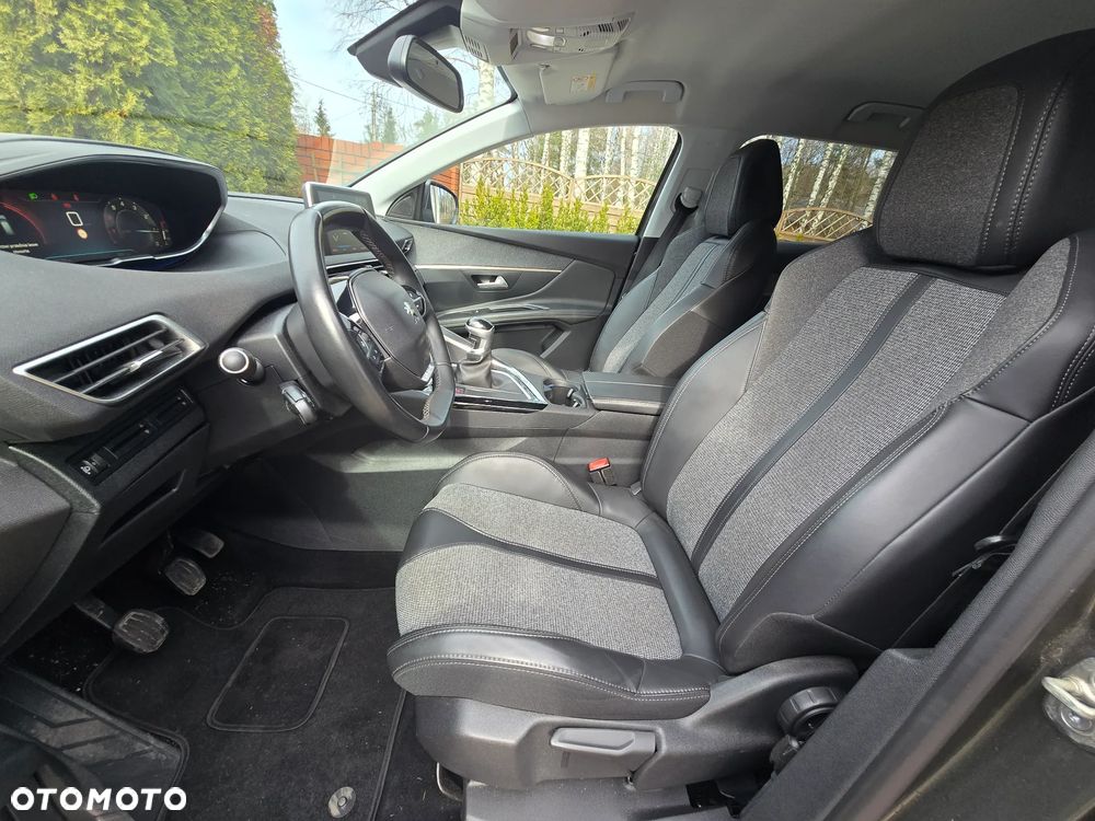 Peugeot 3008 PureTech 130 Stop & Start GPF Allure - 20