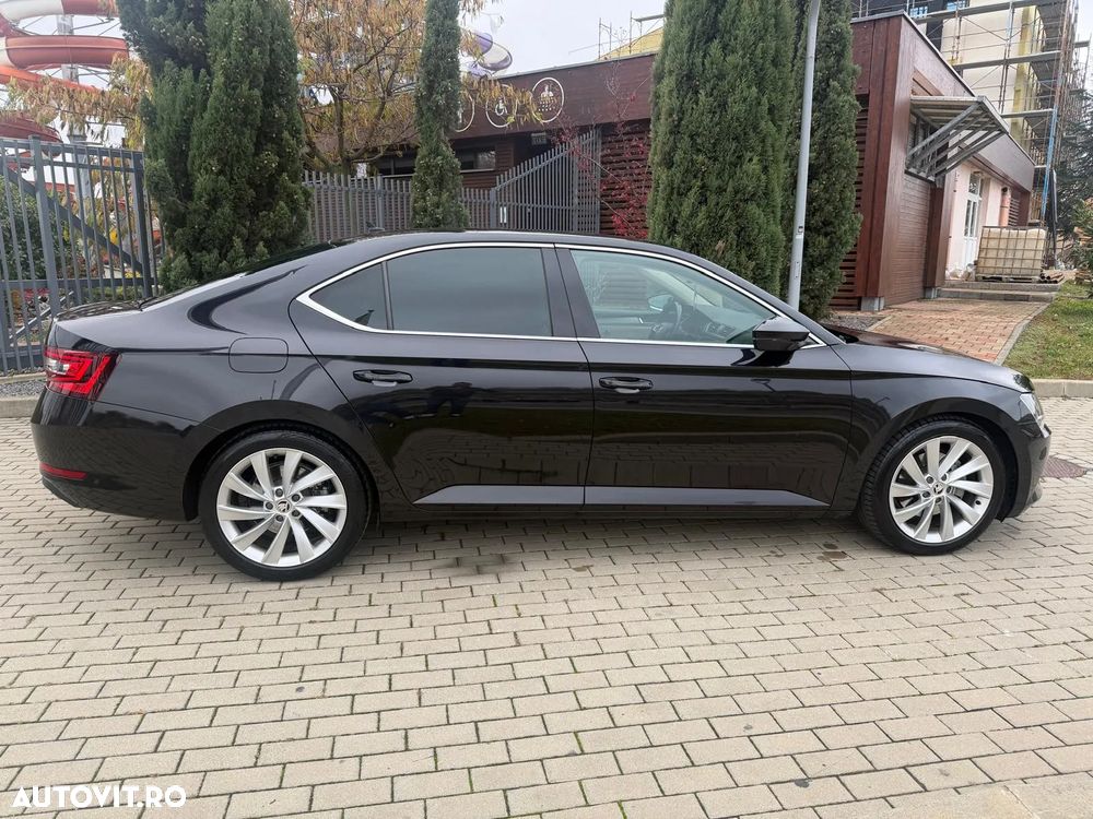 Skoda Superb 2.0 TDI DSG Premium Edition - 4