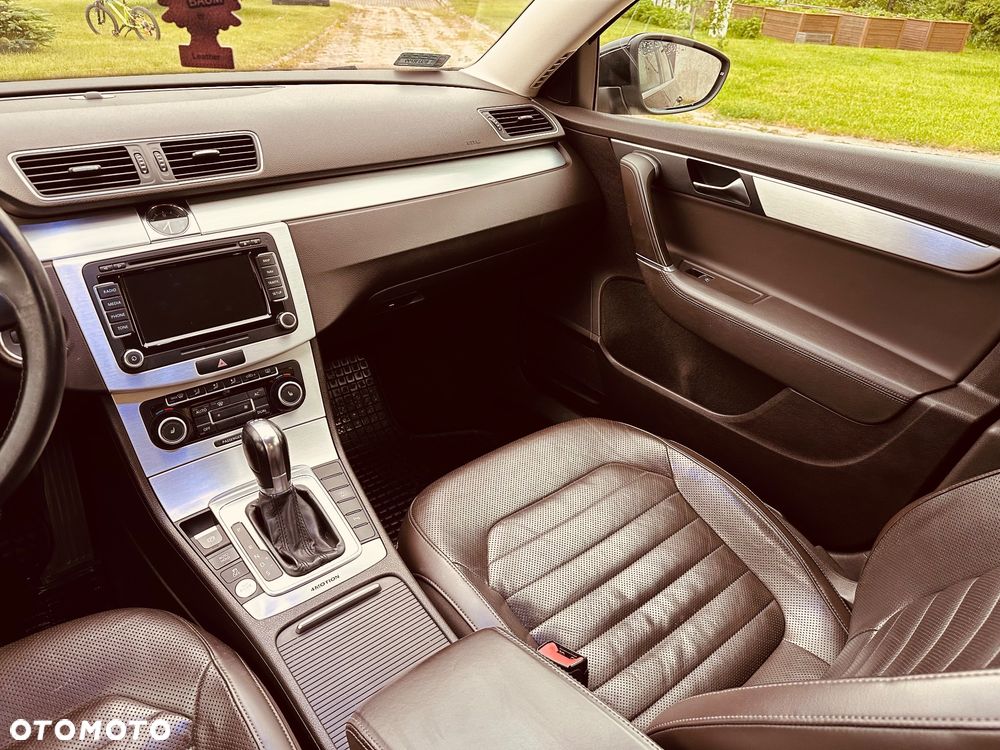 Volkswagen Passat 2.0 TDI 4Mot Highline DSG - 20