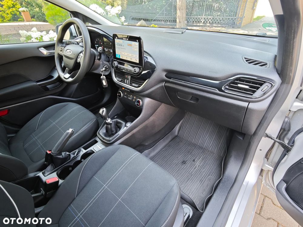 Ford Fiesta 1.0 EcoBoost S&S COOL&CONNECT - 19