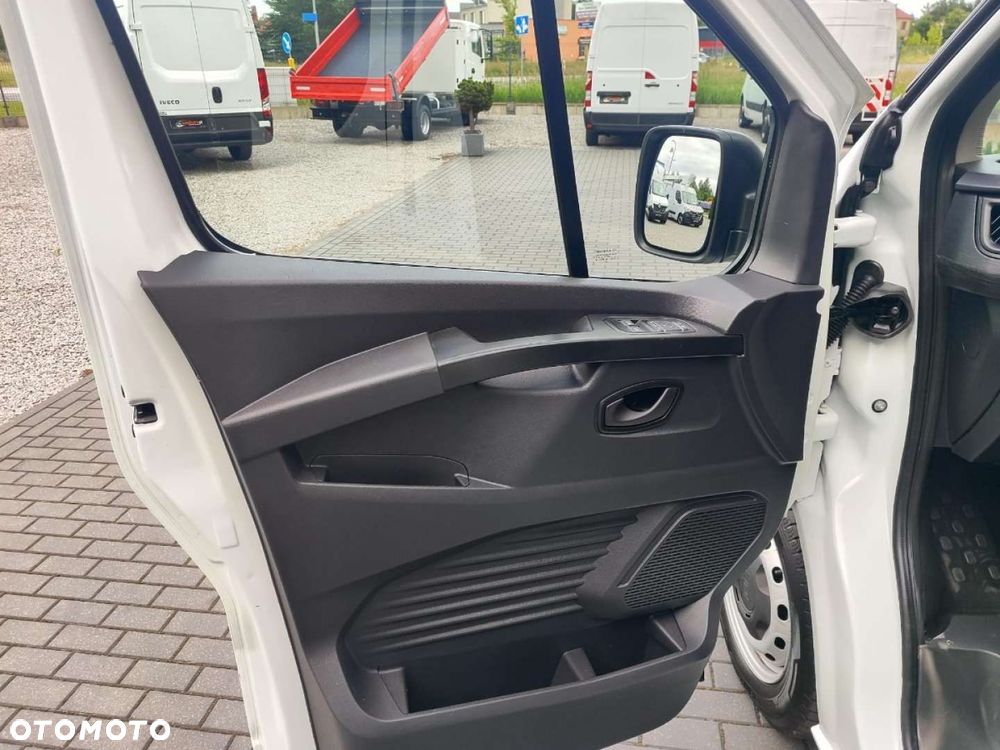 Renault Trafic - 22