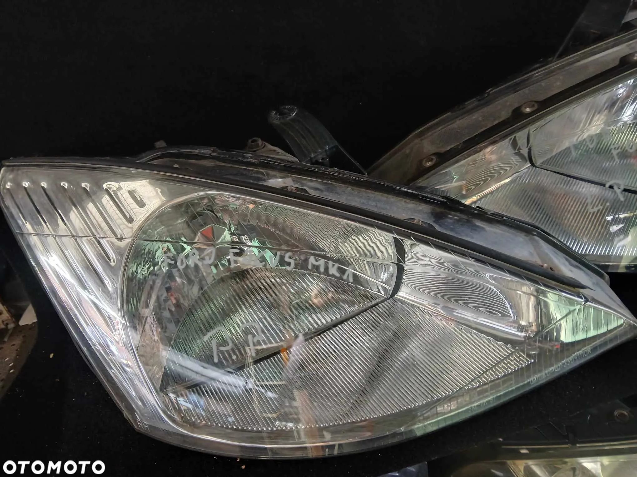 Ford Focus Mk1 Lampa przednia lewa, prawa - 1