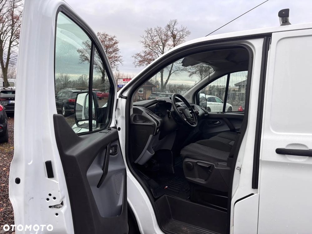 Ford TRANSIT CUSTOM - 6
