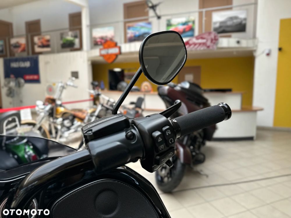 Harley-Davidson Touring Road Glide - 29
