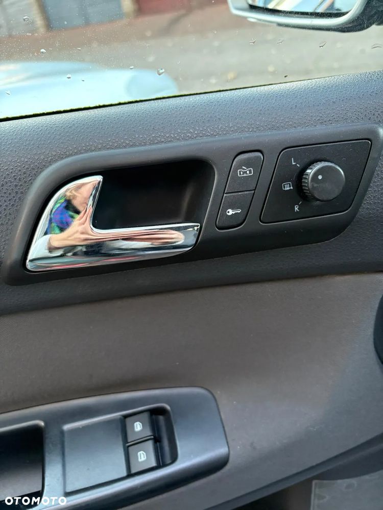 Volkswagen Polo 1.4 16V Trendline - 11