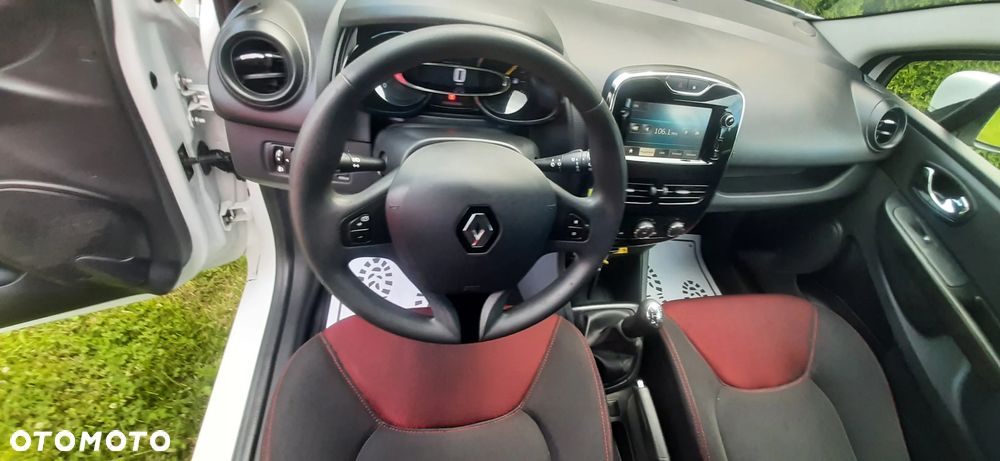 Renault Clio - 24