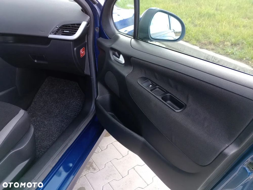 Peugeot 207 - 18