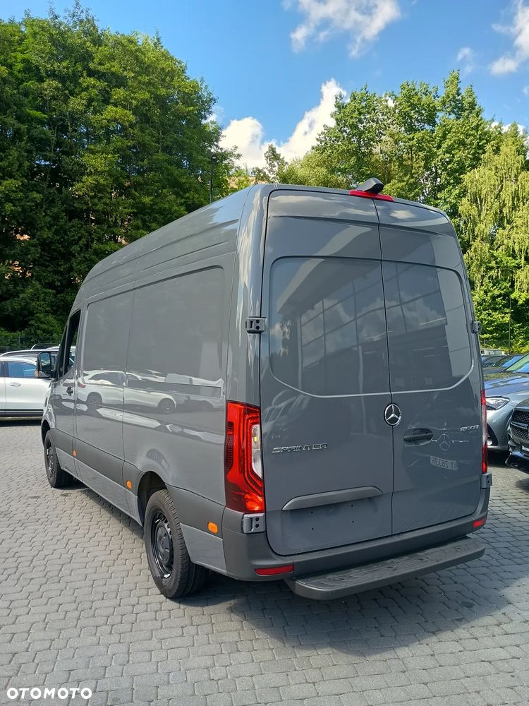 Mercedes-Benz Sprinter L2H2 - 10