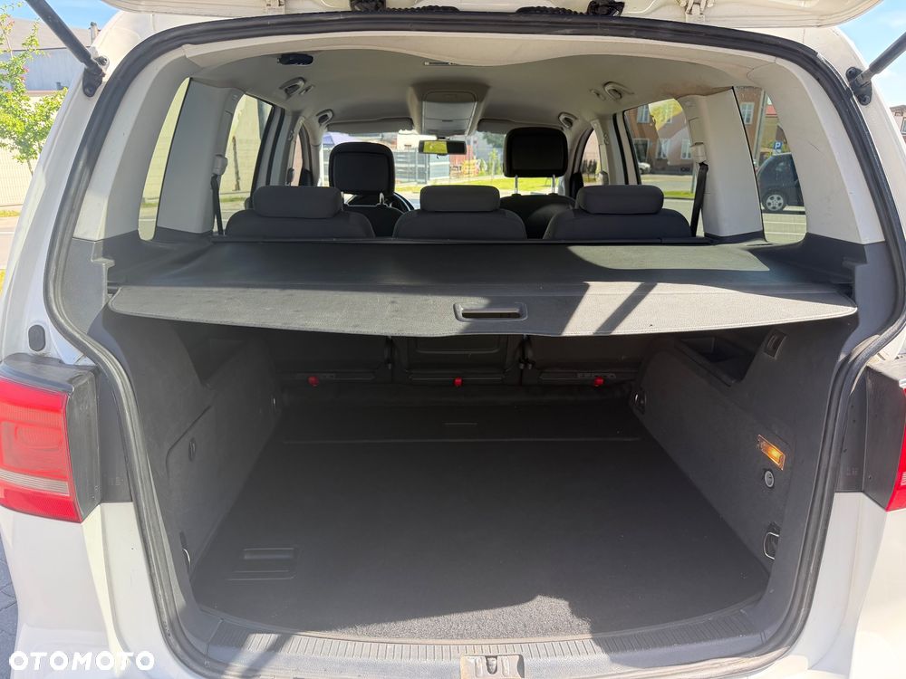 Volkswagen Touran 1.6 TDI DPF BlueMotion Technology DSG Comfortline - 13