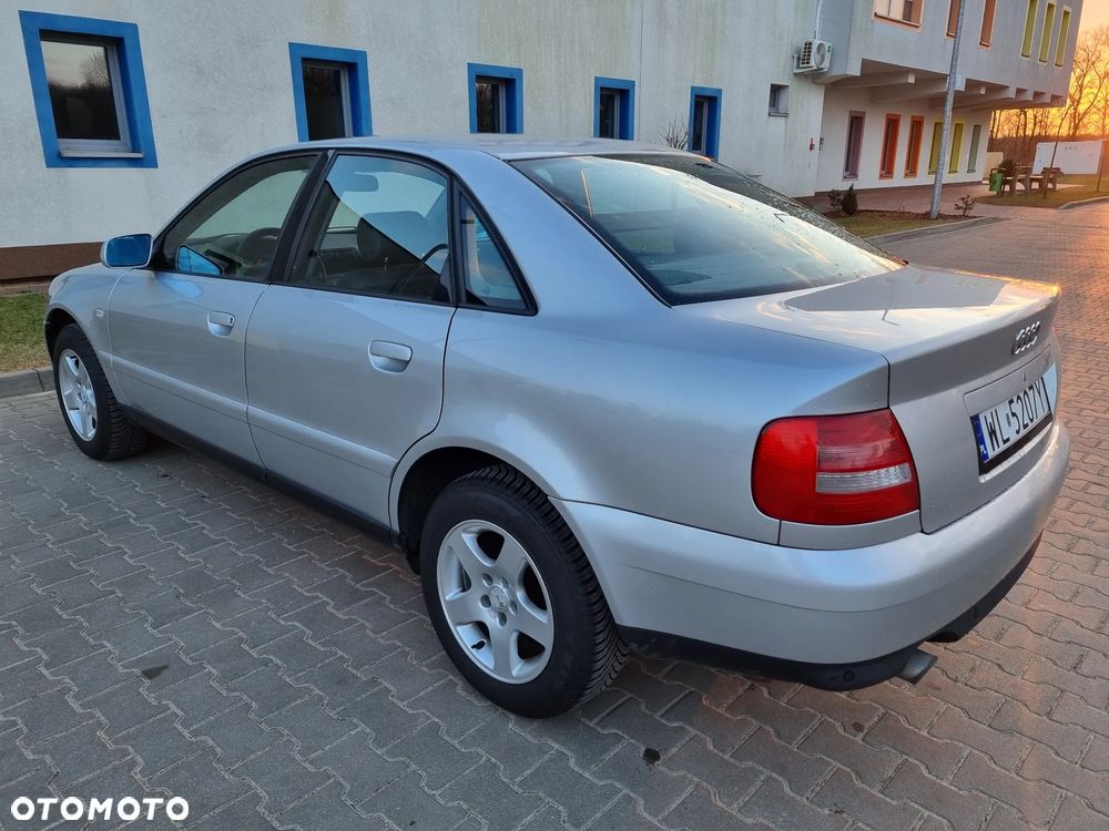 Audi A4 Limousine - 7