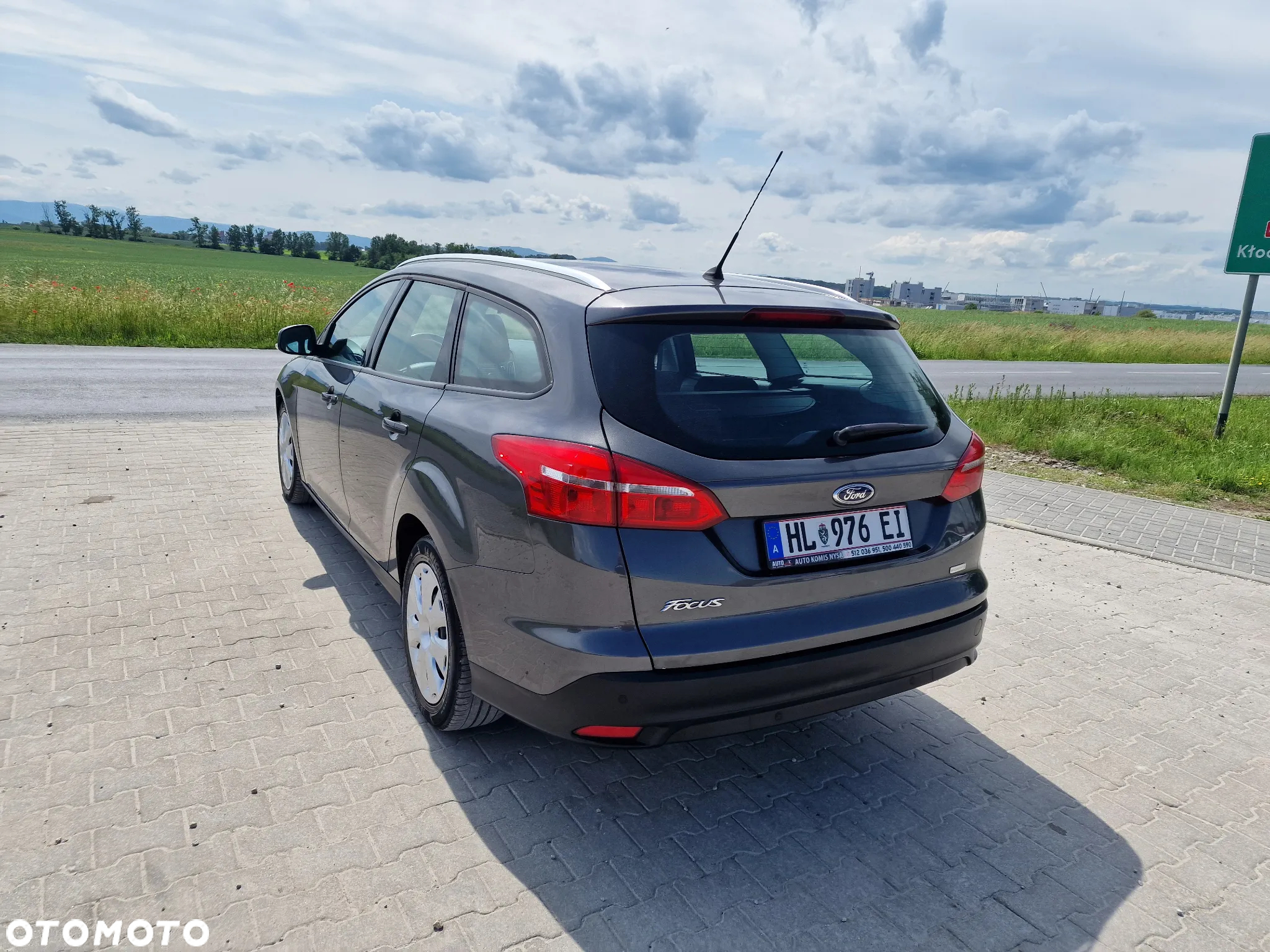 Ford Focus 1.0 EcoBoost Trend Edition - 13