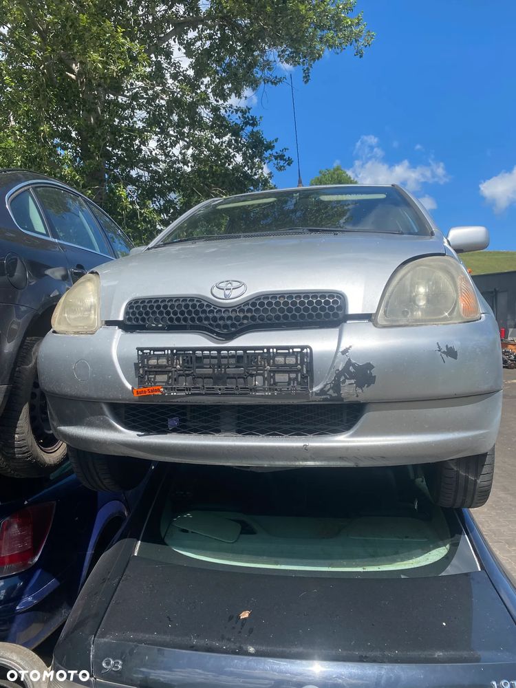 Toyota Yaris na części - 1