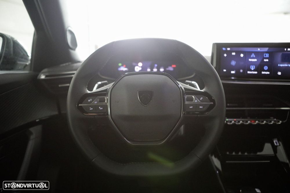 Peugeot 2008 1.2 Hybrid Allure e-DCS6 - 24