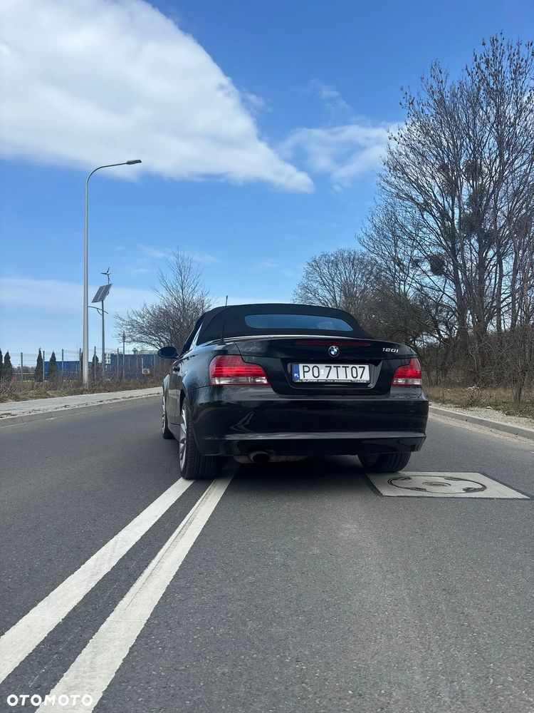 BMW Seria 1 120i - 23