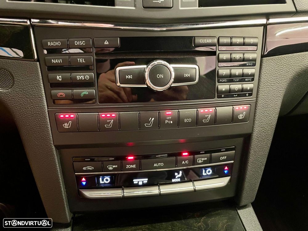 Mercedes-Benz E 200 CGi Elegance BlueEfficiency - 23