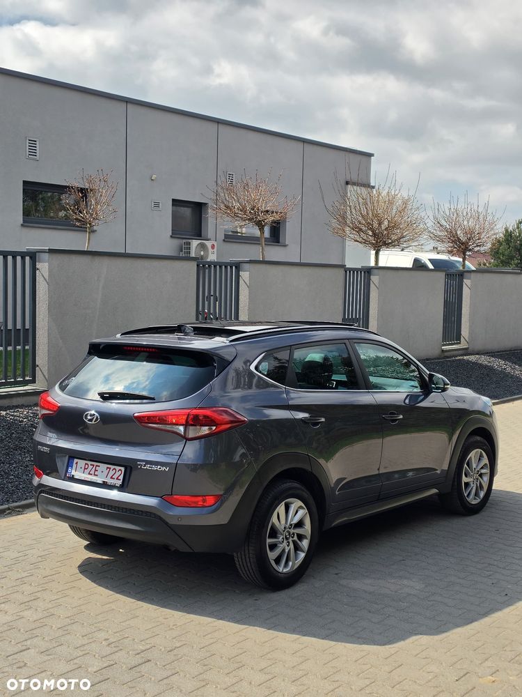 Hyundai Tucson 1.7 CRDI BlueDrive Style 2WD - 11