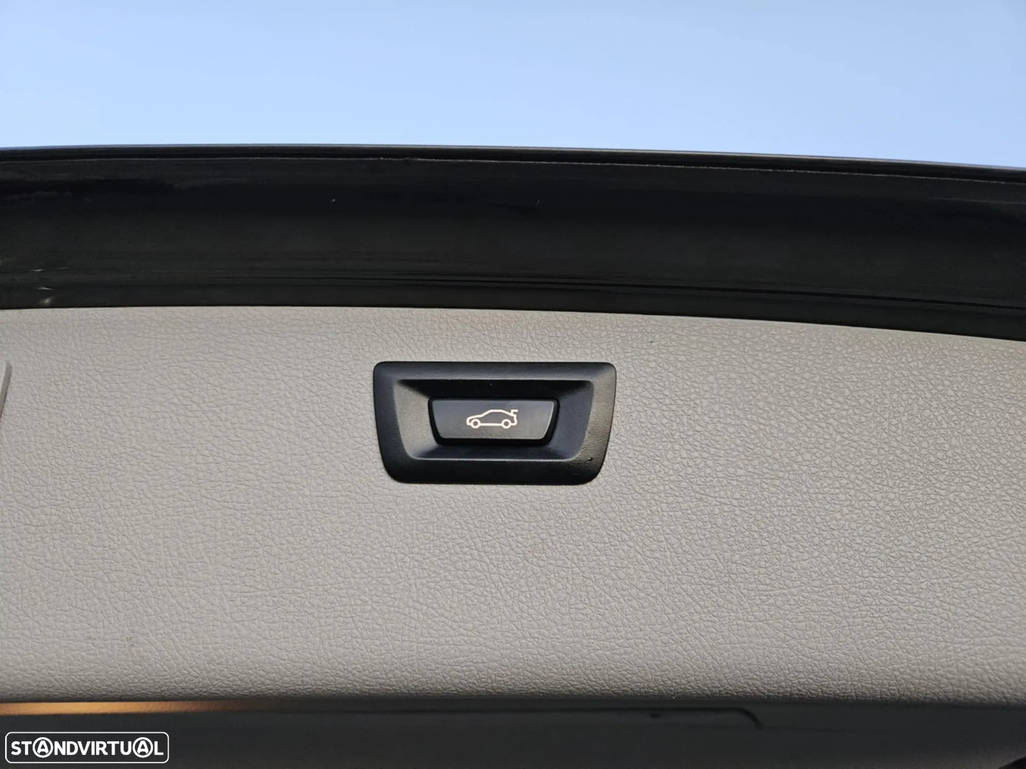 BMW 320 d Touring Line Luxury - 11
