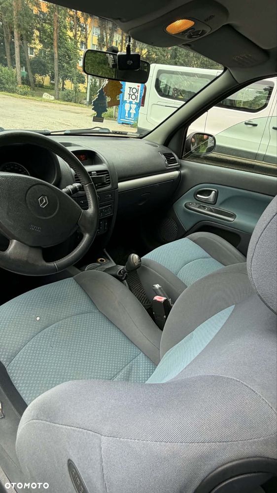 Renault Clio - 7