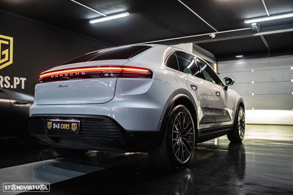 Porsche Macan Electric - 4