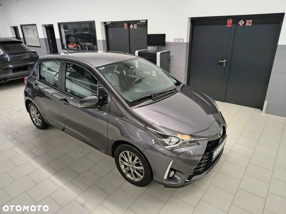 Toyota Yaris - 1