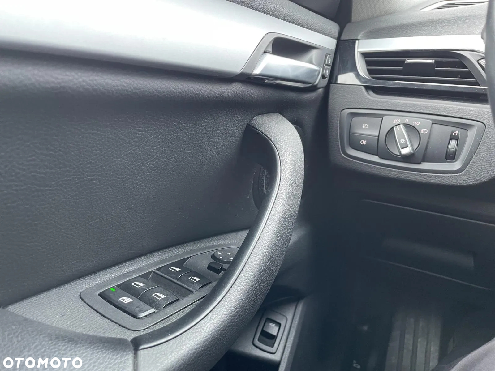 BMW X1 xDrive25i Advantage - 5