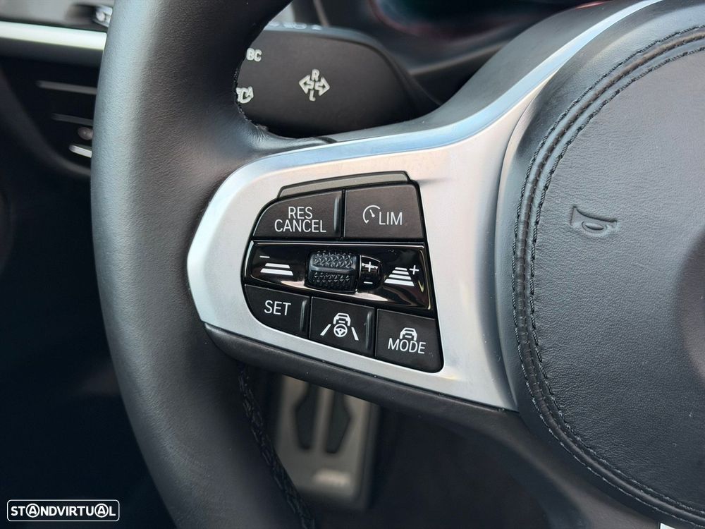 BMW iX3 M Sport Impressive - 39