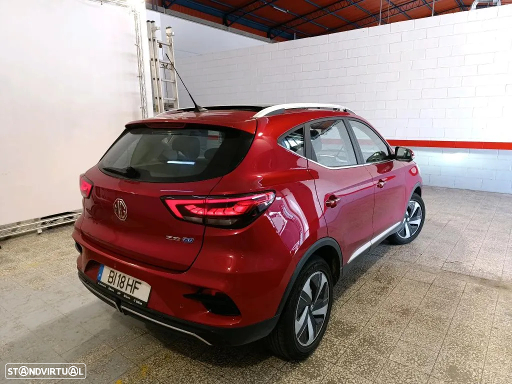 MG ZS EV 50.3 kWh Luxury - 2