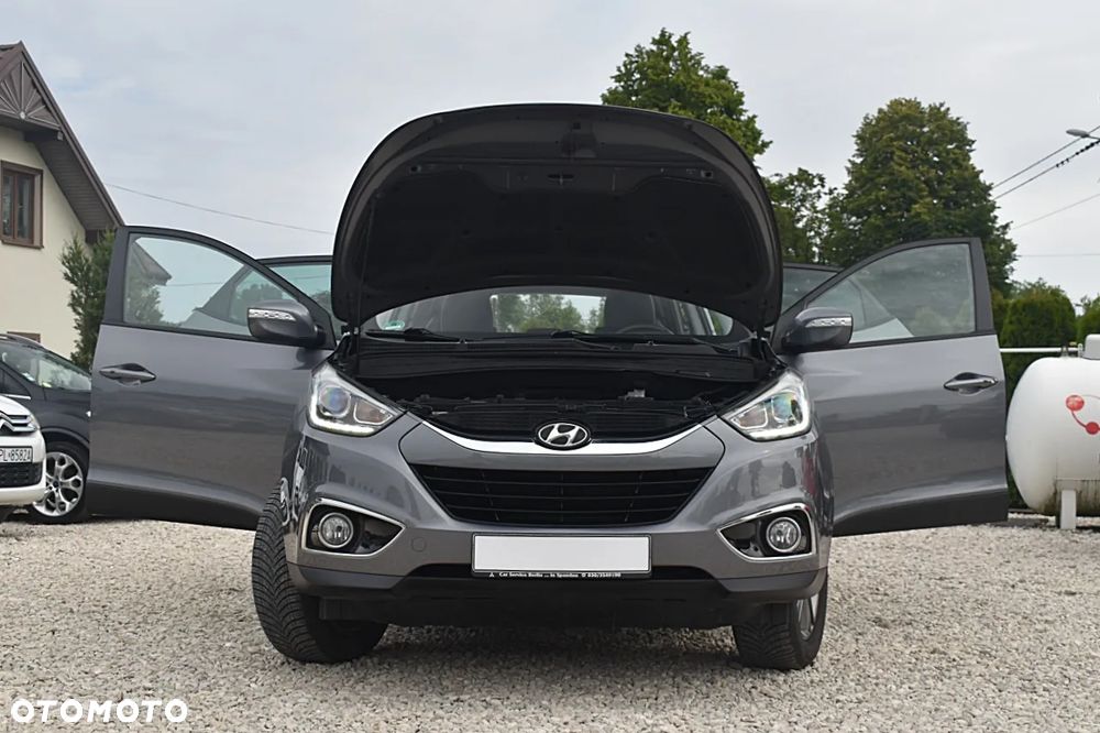 Hyundai ix35 1.6 2WD Fifa World Cup Edition - 12