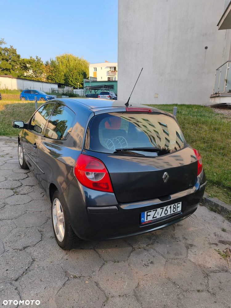 Renault Clio - 4