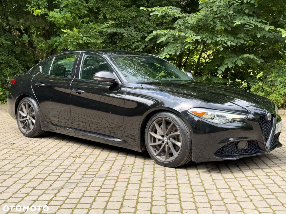 Alfa Romeo Giulia - 2