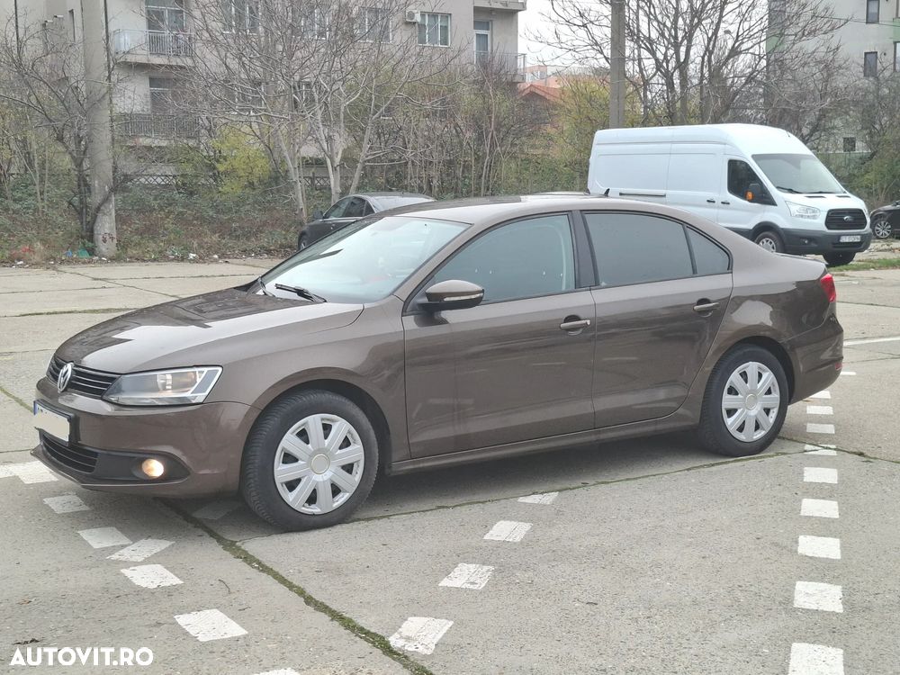 Volkswagen Jetta 1.6 TDI DPF Comfortline - 4
