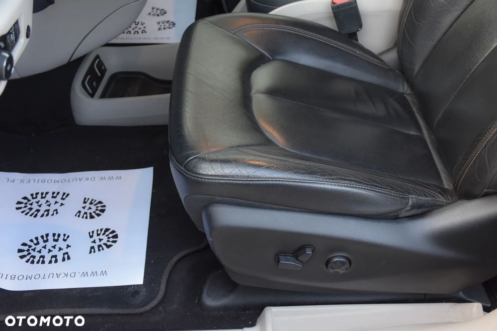 Chrysler Pacifica - 21