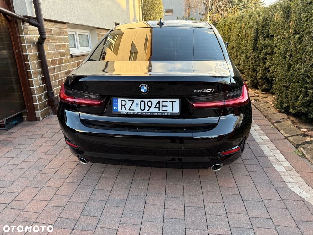 BMW Seria 3 330i Advantage - 7