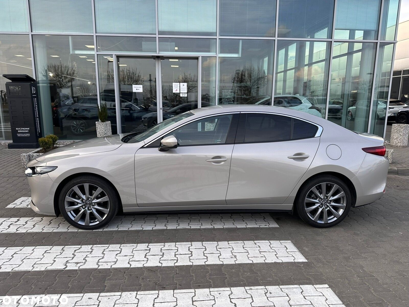 Mazda 3 - 4