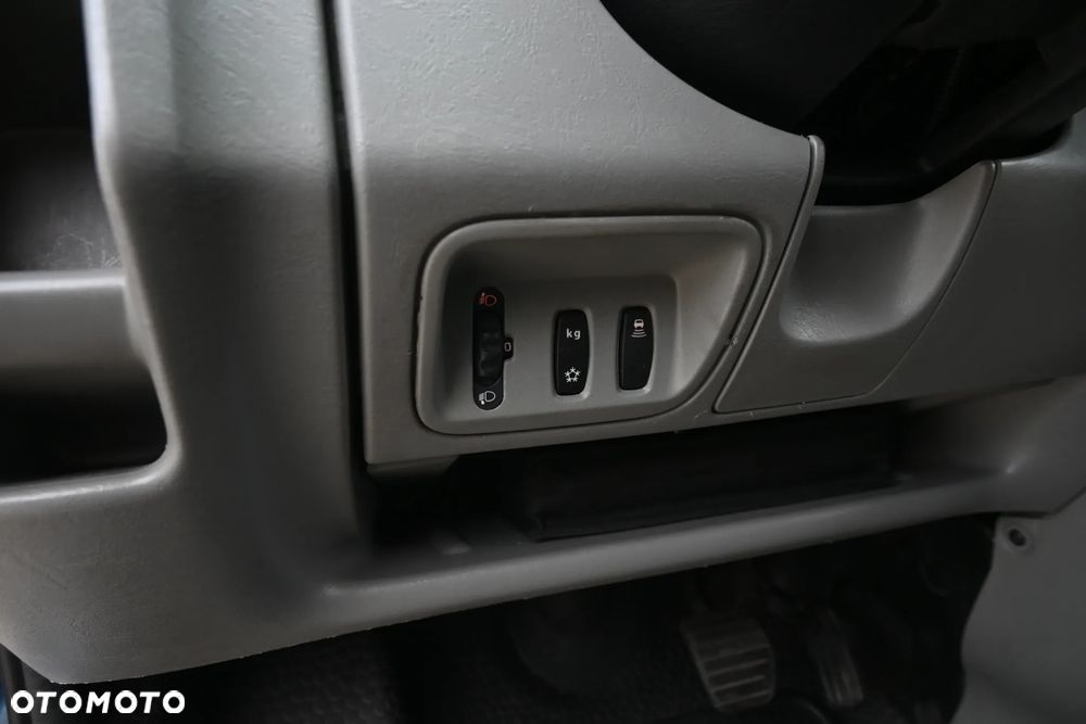 Opel VIVARO - 32