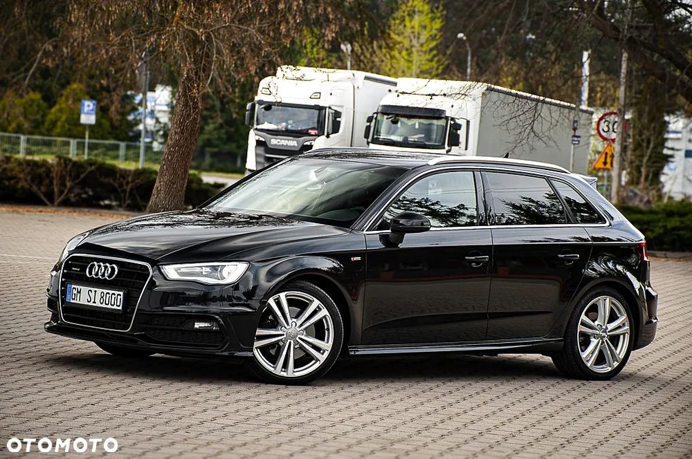 Audi A3 Sportback 2.0 TDI (clean diesel) quattro S tronic S line Sportpaket - 4