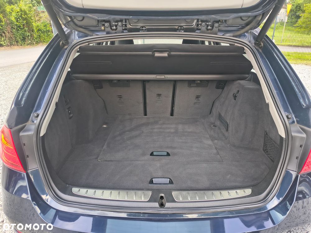 BMW Seria 3 320d DPF Edition Sport - 23