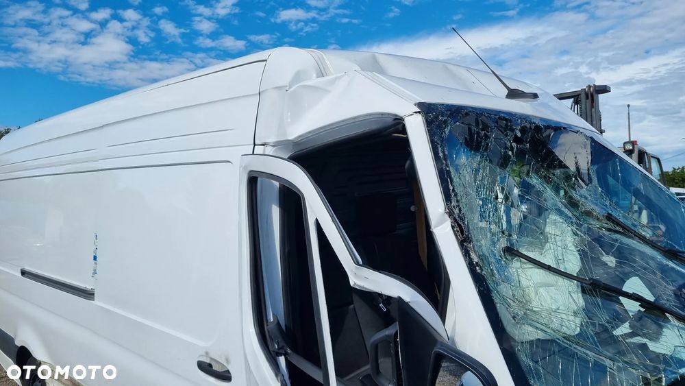 Mercedes-Benz Sprinter - 16