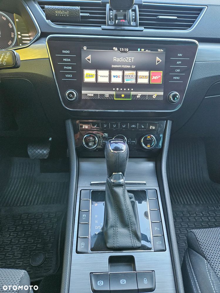 Skoda Superb 2.0 TSI Ambition DSG - 8