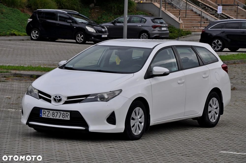 Toyota Auris 1.4 D-4D Premium Comfort - 10