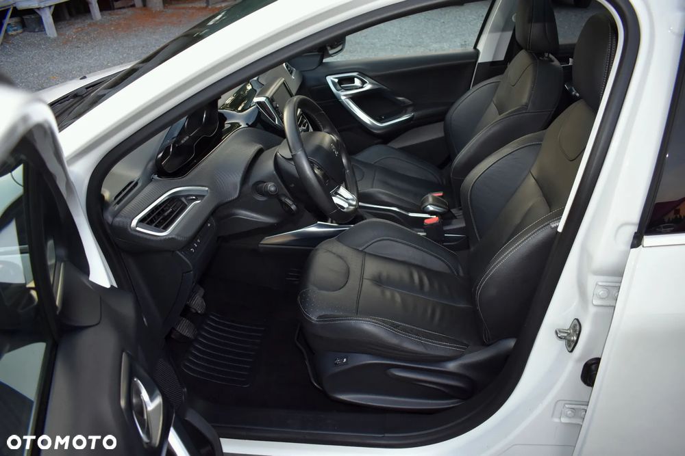 Peugeot 2008 BlueHDi 100 STOP & START Style - 21