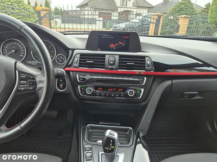 BMW Seria 3 320d xDrive - 28