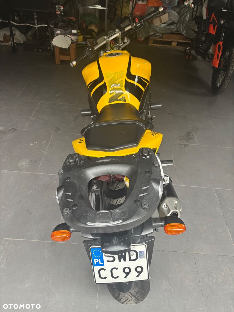 Yamaha FZ - 22
