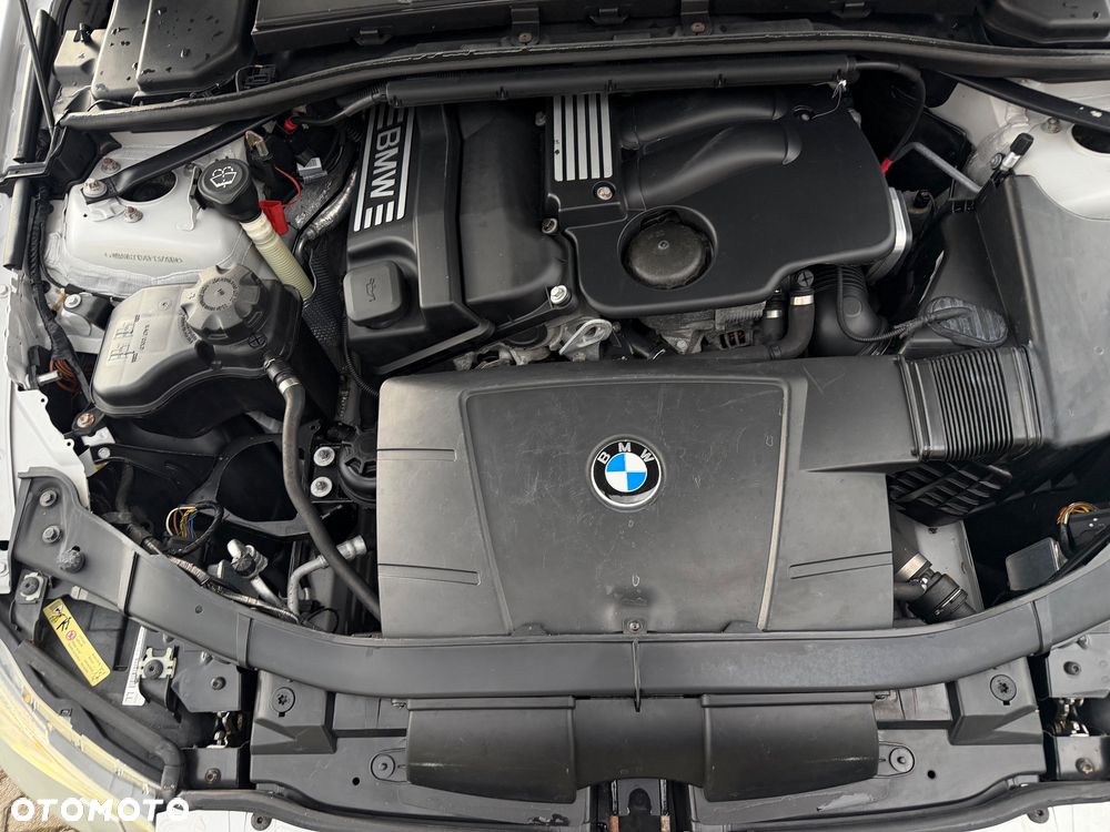 BMW Seria 3 - 36