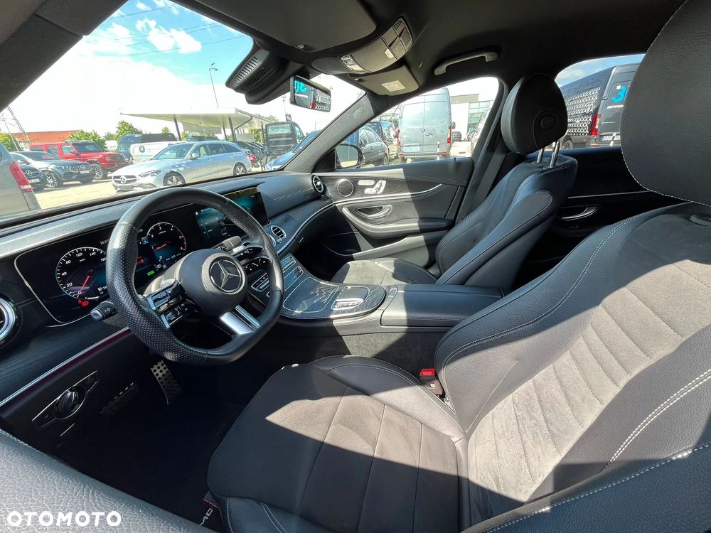 Mercedes-Benz Klasa E 220 d 4-Matic AMG - 13