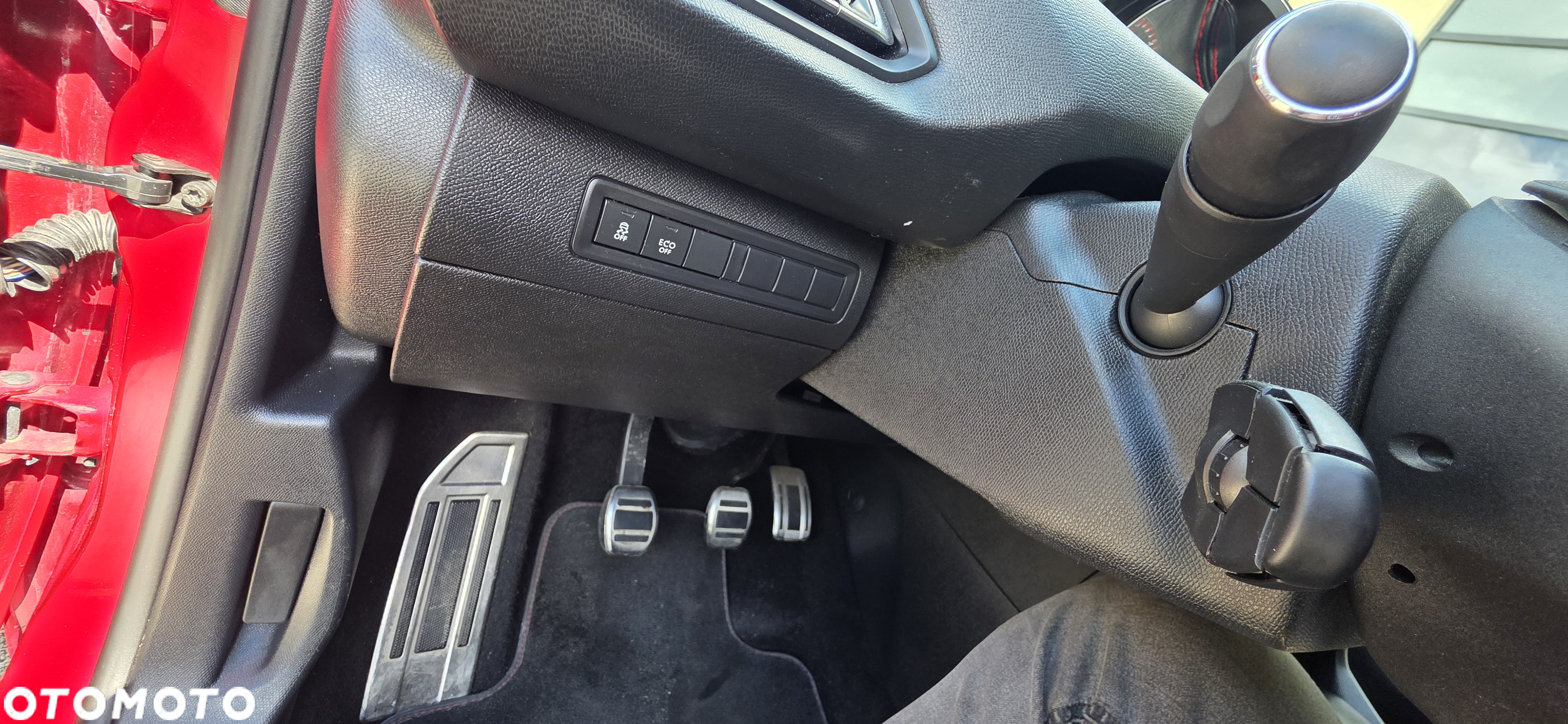Peugeot 308 1.6 e-THP GTi by Sport S&S - 34