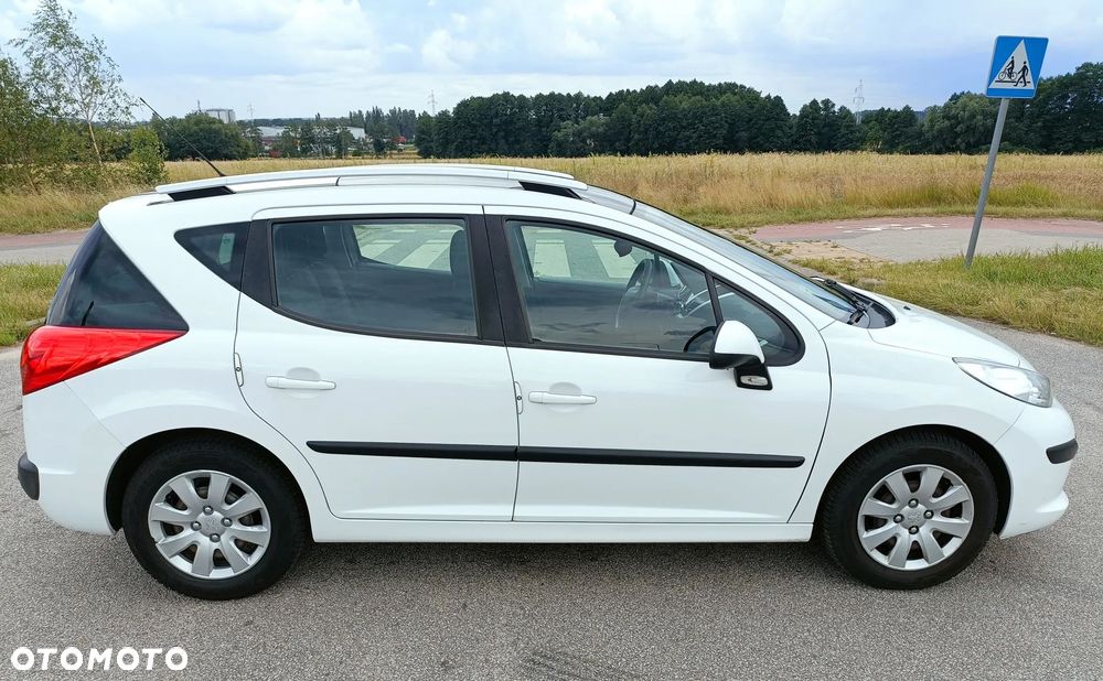 Peugeot 207 1.4 Presence - 9