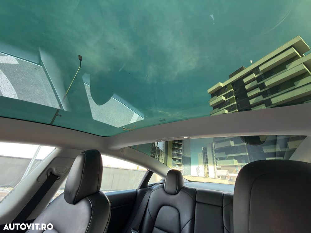 Tesla Model 3 Premium Langstreckenbatterie AWD Dual Motor - 8