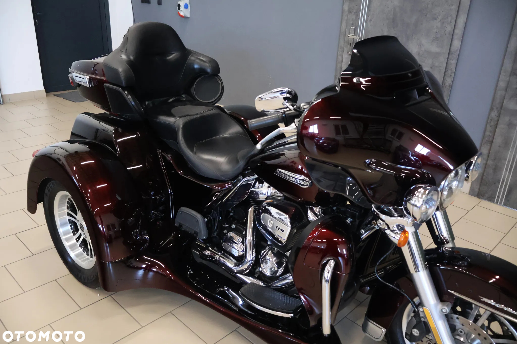 Harley-Davidson FLHS Electra Glide - 14