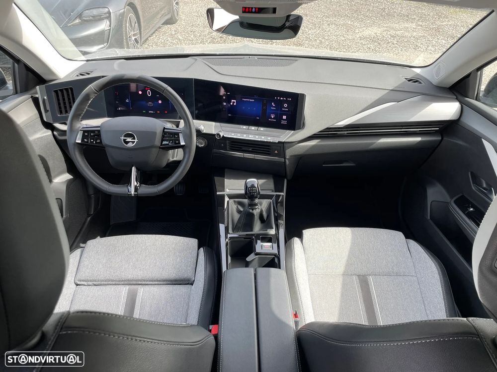 Opel Astra 1.2 T Elegance - 9